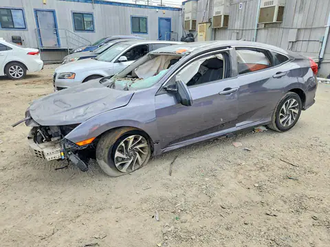 2HGFC2F76HH535151 — 2017 Honda Civic, წინა ნაწილი (Front End), ფოტოები შეკეთებამდე