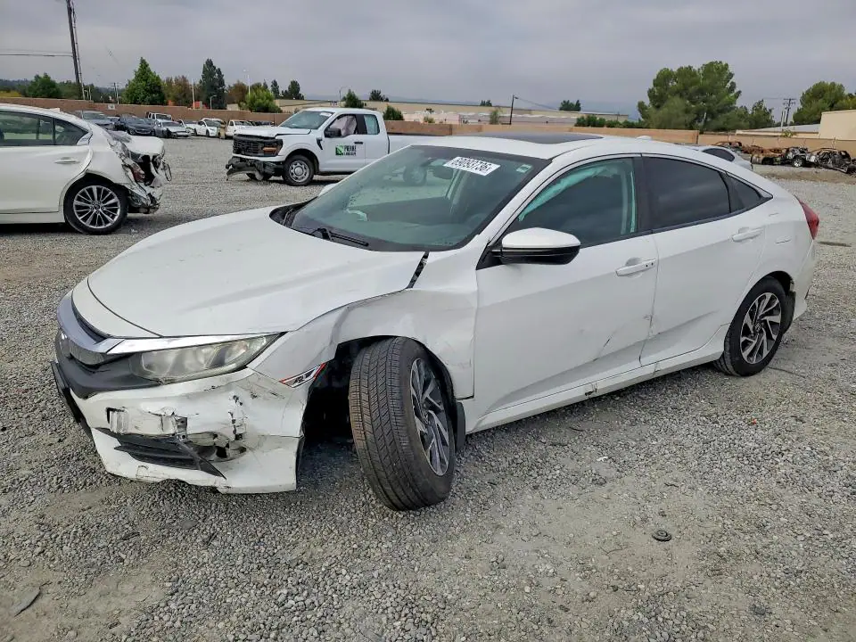 2017 Honda Civic VIN 2HGFC2F70HH558702 фото 1