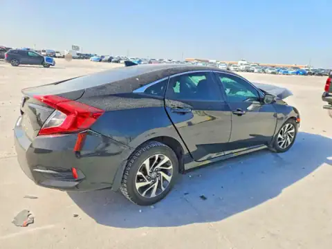 19XFC2F7XHE047993 — 2017 Honda Civic, foto 3 de Copart 20.10.2026, Parte delantera
