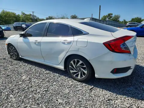 2HGFC2F77HH573620 — 2017 Honda Civic, photo 2 from Copart 25.09.2026, Flood