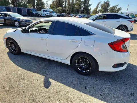 2HGFC2F53JH555880 — 2018 Honda Civic, фото 2 з Copart 27.10.2026, Передня частина