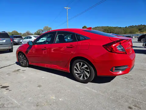 2HGFC2F78JH595292 — 2018 Honda Civic, photo 2 from Copart, Front end