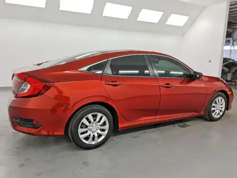 2HGFC2F6XMH558398 — 2021 Honda Civic, photo 3 from Copart 22.09.2026, Normal wear