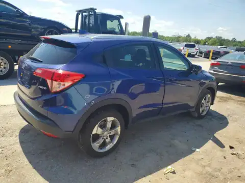 3CZRU6H79HM734090 — 2017 Honda HR-V, zdjęcie 3 z Copart 08.10.2026, Przód