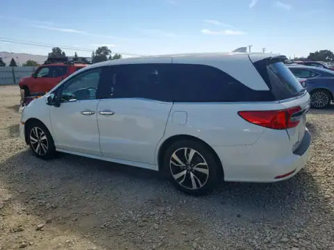 5FNRL6H99JB084777 — 2018 Honda Odyssey, photo 2 from Copart 22.09.2026, Rear end