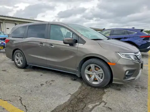 5FNRL6H77JB057768 — 2018 Honda Odyssey, фото 4 с аукциона Copart, Мелкие вмятины и царапины