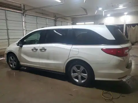 5FNRL6H73JB081145 — 2018 Honda Odyssey, photo 2 from Copart 24.09.2026, Side