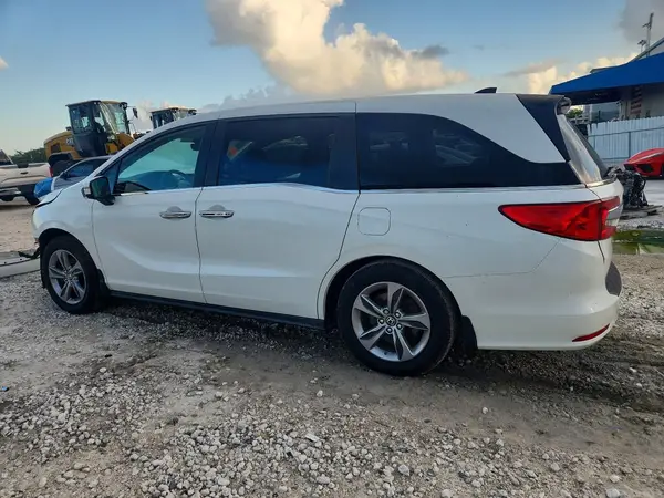 2018 HONDA ODYSSEY VIN 5FNRL6H76JB017178 фото 2