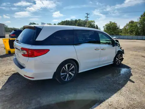5FNRL6H97JB043435 — 2018 Honda Odyssey, ფოტო 3, Copart 29.09.2026, წინა ნაწილი