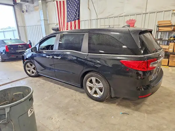 5FNRL6H56JB045108 — 2018 Honda Odyssey, фото 2 с аукциона Copart 06.10.2026, Передняя часть