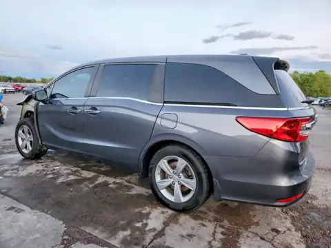 5FNRL6H77JB030859 — 2018 Honda Odyssey, zdjęcie 2 z Copart, Przód