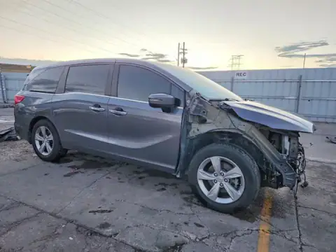 5FNRL6H77JB030859 — 2018 Honda Odyssey, zdjęcie 4 z Copart, Przód
