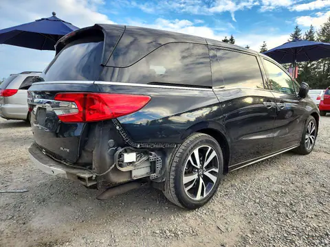5FNRL6H9XJB038858 — 2018 Honda Odyssey, photo 3 from Copart 16.10.2026, Front end