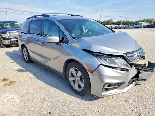 5FNRL6H70KB053787 — 2019 Honda Odyssey, zdjęcie 4 z Copart 14.10.2026, Przód