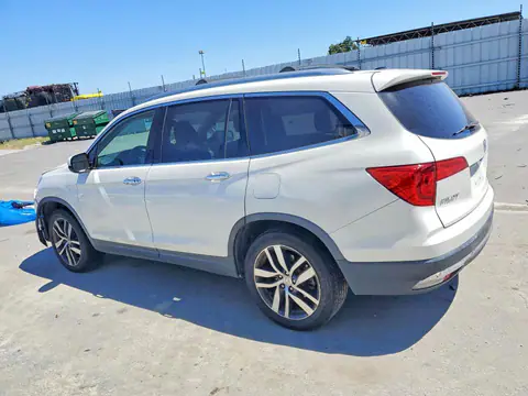 5FNYF5H91HB013953 — 2017 Honda Pilot, photo 2 from Copart 15.10.2026, Front end