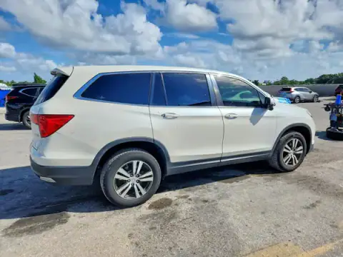 5FNYF6H34HB061089 — 2017 Honda Pilot, photo 3 from Copart 13.10.2026, Side