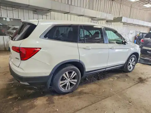 5FNYF6H50HB061494 — 2017 Honda Pilot, photo 3 from Copart 21.09.2026, Rear end