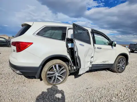 5FNYF6H91JB027993 — 2018 Honda Pilot, photo 3 from Copart, Side