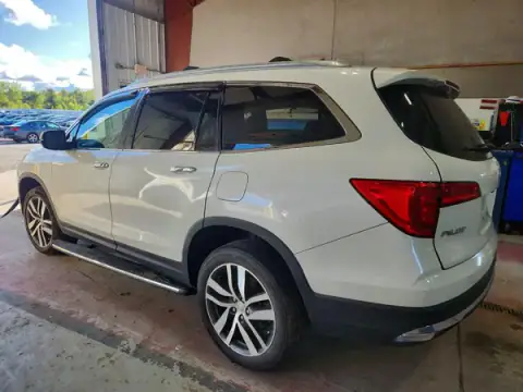 5FNYF6H96JB001292 — 2018 Honda Pilot, photo 2 from Copart 21.09.2026, Undercarriage damage