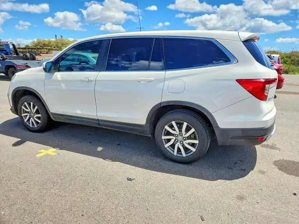 5FNYF5H36KB002756 — 2019 Honda Pilot, photo 2 from Copart, Side