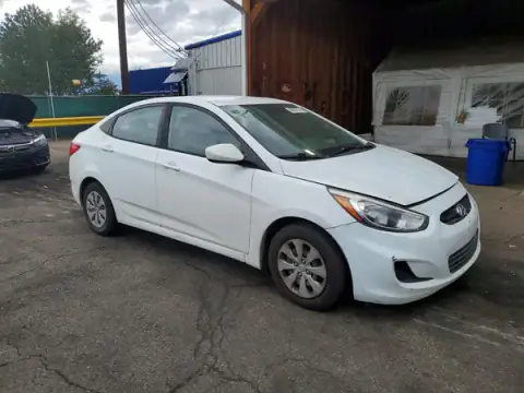 KMHCT4AEXHU169478 — 2017 Hyundai Accent, foto 4 de Copart 21.09.2026, Parte delantera