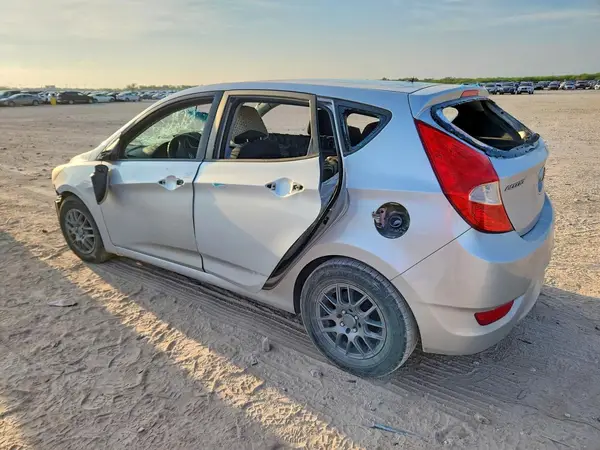 KMHCT5AE2HU320206 — 2017 Hyundai Accent, zdjęcie 2 z Copart, Przód
