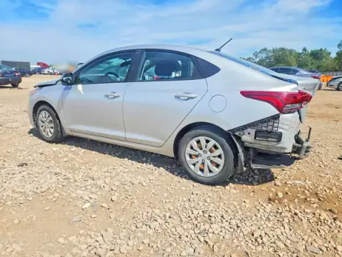 3KPC24A64LE123247 — 2020 Hyundai Accent, foto 2 de Copart 23.10.2026, Parte delantera