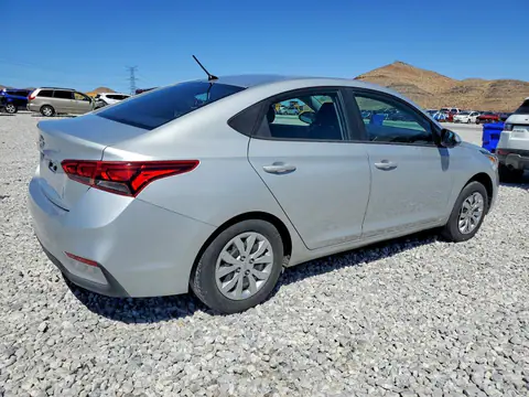 3KPC24A67ME138438 — 2021 Hyundai Accent, фото 3 с аукциона Copart 29.09.2026, Передняя часть