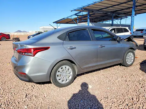 3KPC24A68ME138299 — 2021 Hyundai Accent, фото 3 с аукциона Copart 29.09.2026, Передняя часть