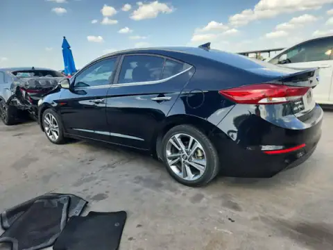KMHD84LF1HU076229 — 2017 Hyundai Elantra, photo 2 from Copart 01.10.2026, Front end