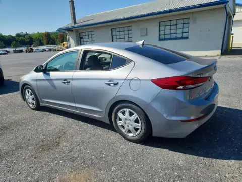 5NPD74LF0HH208480 — 2017 Hyundai Elantra, photo 2 from Copart 22.09.2026, Side