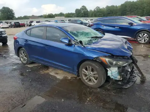 5NPD84LF2HH194093 — 2017 Hyundai Elantra, foto 4 de Copart, Parte delantera