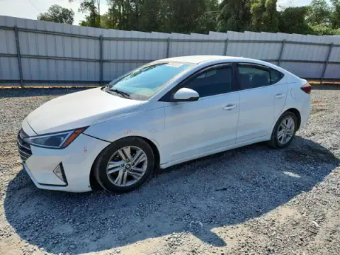 5NPD84LF3KH477884 Hyundai Elantra 2019 — Vandalism damage, before-repair photo