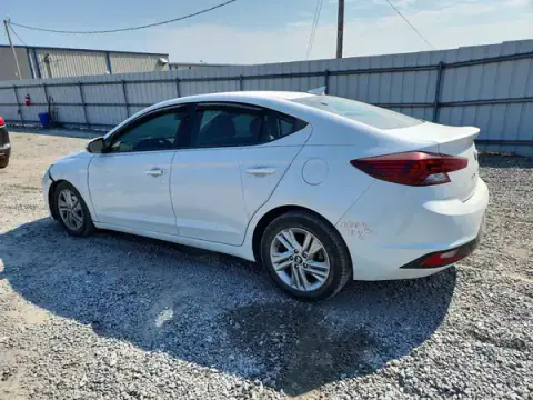 5NPD84LF3KH477884 — 2019 Hyundai Elantra, zdjęcie 2 z Copart 07.10.2026, Wandalizm