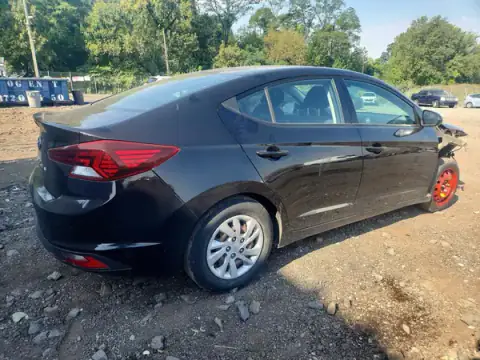 KMHD74LF2KU781177 — 2019 Hyundai Elantra, фото 3 з Copart 28.09.2026, Передня частина