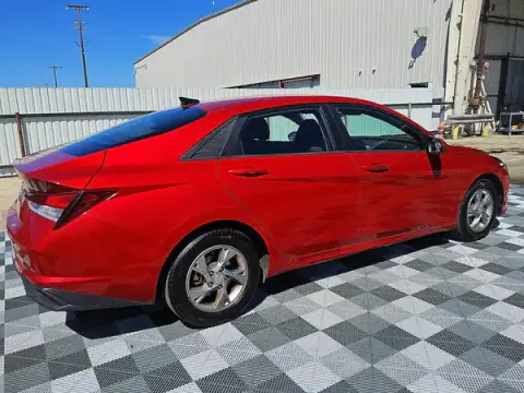 5NPLL4AG1MH050633 — 2021 Hyundai Elantra, foto 3 de Copart 21.09.2026, Parte delantera