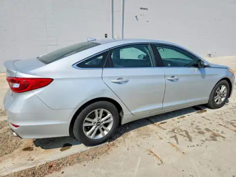 5NPE24AF4HH471223 — 2017 Hyundai Sonata, photo 3 from Copart 22.09.2026, Minor dents and scratches