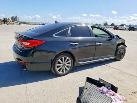 5NPE34AFXHH458540 — 2017 Hyundai Sonata, photo 3 from Copart, Front end