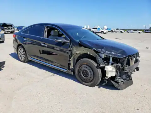 5NPE34AFXHH458540 — 2017 Hyundai Sonata, photo 4 from Copart, Front end