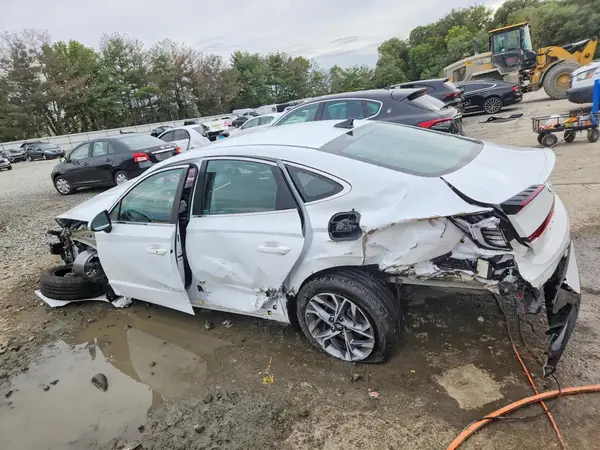 5NPEL4JA2MH082379 — 2021 Hyundai Sonata, photo 2 from Copart, Front end