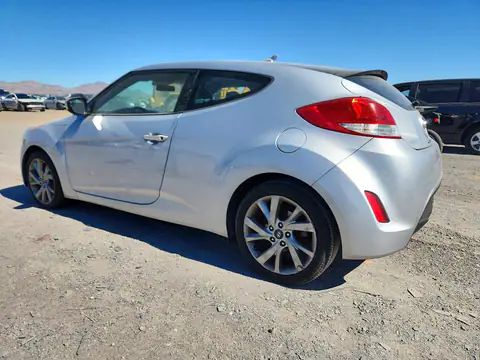 KMHTC6AD3GU269939 — 2016 Hyundai Veloster, zdjęcie 2 z Copart 20.10.2026, Drobne wgniecenia i rysy