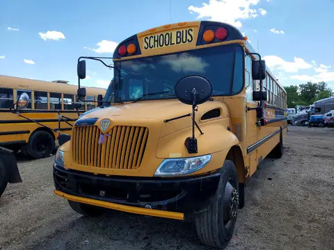 4DRBUSKN2DB300078 — 2013 IC Bus CE Series School, фото 2 с аукциона Copart 06.10.2026, Естественный износ