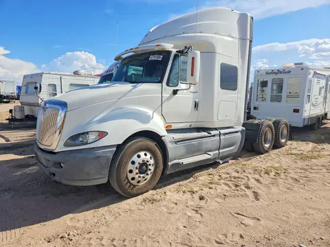 3HSDJSJR4EN760560 — 2014 International Prostar, Мелкие вмятины и царапины (Minor Dent/Scratches), фото до ремонта