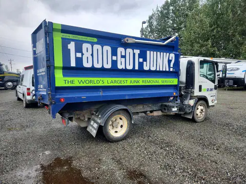 54DC4W1B7JS800042 — 2018 Isuzu NPR HD, zdjęcie 3 z Copart 27.10.2026, Przód