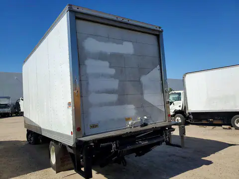 2018 ISUZU NPR VIN JALB4W178J7F00123 фото 2