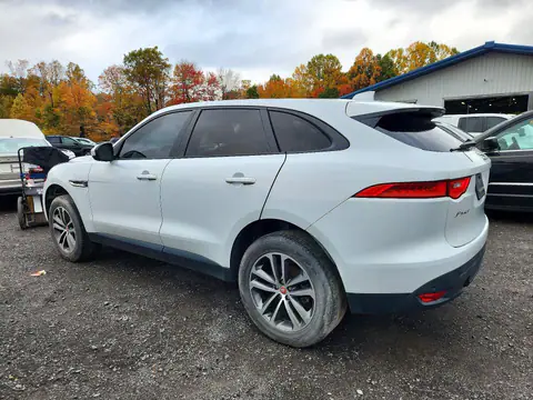 SADCJ2BV5HA063961 — 2017 Jaguar F-Pace, фото 2 с аукциона Copart 23.10.2026, Подтопление