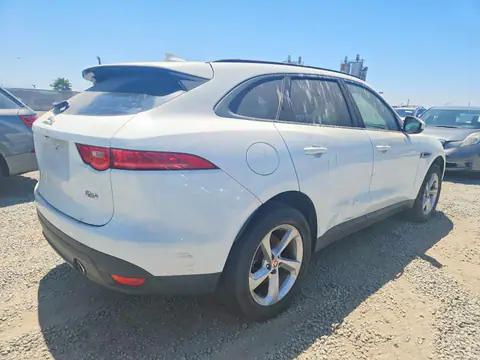 SADCJ2EV0JA269013 — 2018 Jaguar F-Pace, foto 3 de Copart 27.10.2026, Parte delantera