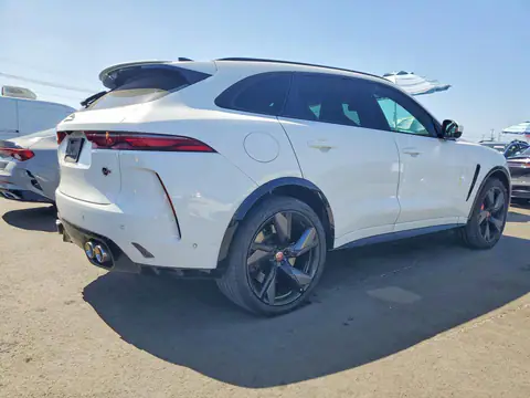 SADCZ2EE6NA695030 — 2022 Jaguar F-Pace, ფოტო 3, Copart 26.10.2026, გვერდითი ნაწილი
