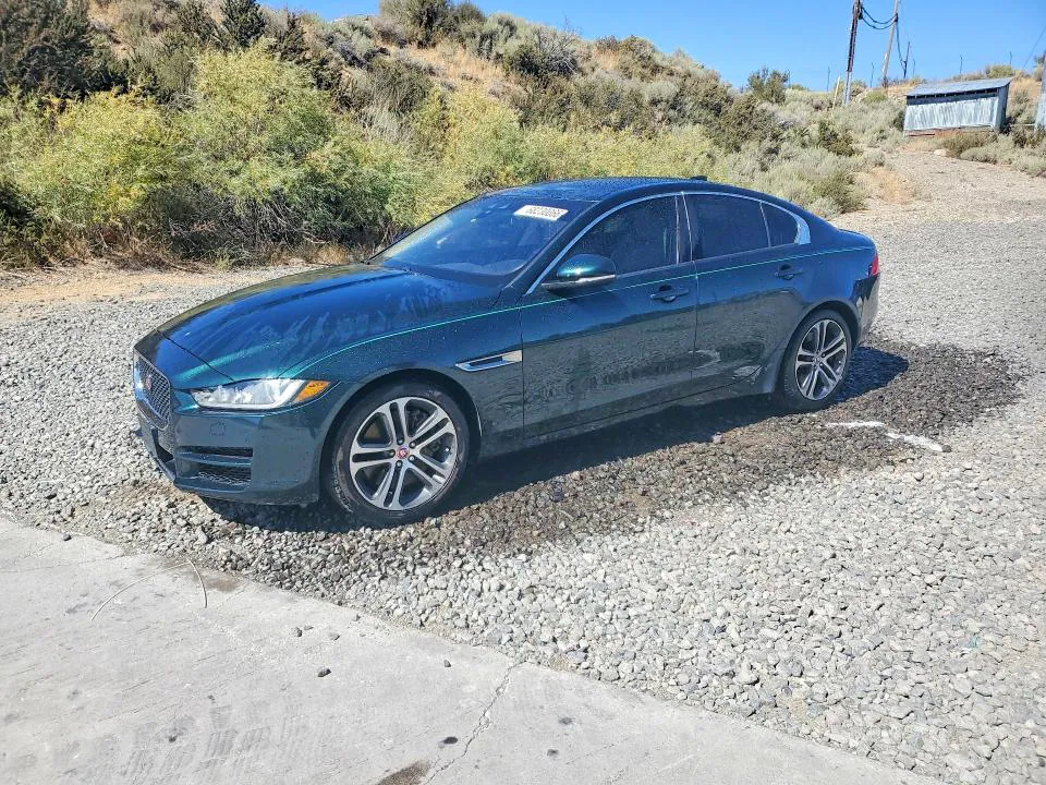 2017 Jaguar XE VIN SAJAJ4BV2HCP16265 фото 1