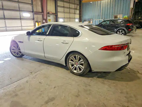 2017 Jaguar XF VIN SAJBJ4BV7HCY46840 фото 2